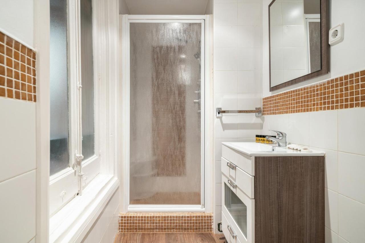 Apartamento En La Puerta Del Sol Apartment Madrid Luaran gambar