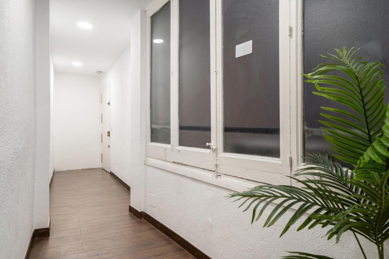 Apartamento En La Puerta Del Sol Apartment Madrid Luaran gambar
