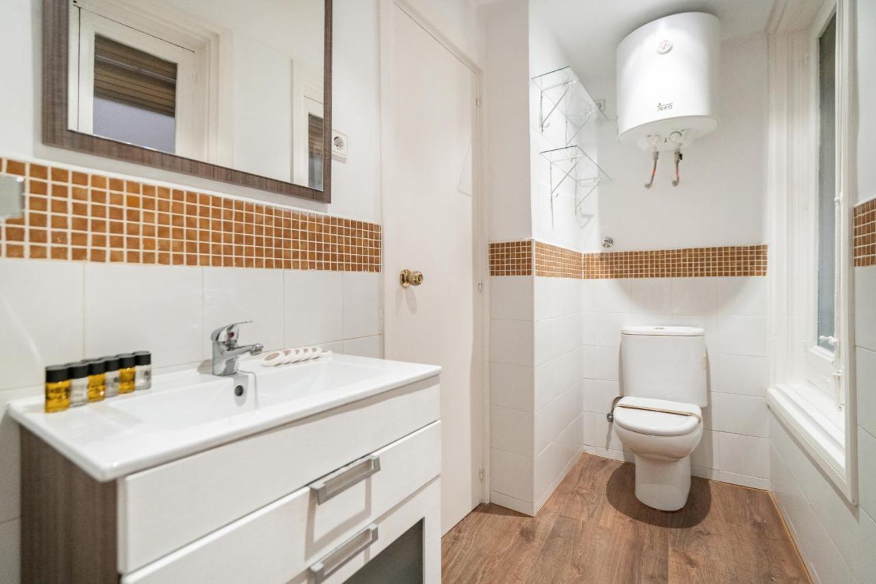 Apartamento En La Puerta Del Sol Apartment Madrid Luaran gambar