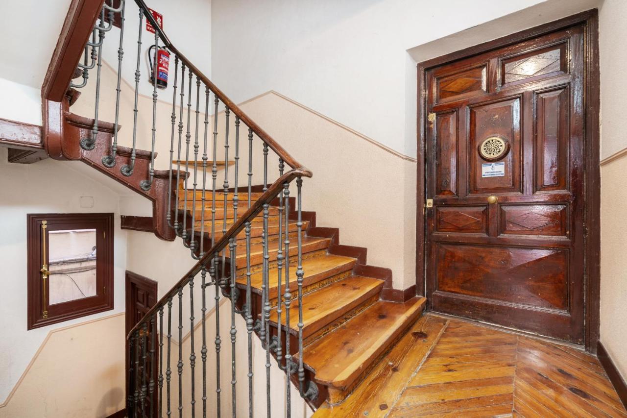 Apartamento En La Puerta Del Sol Apartment Madrid Luaran gambar